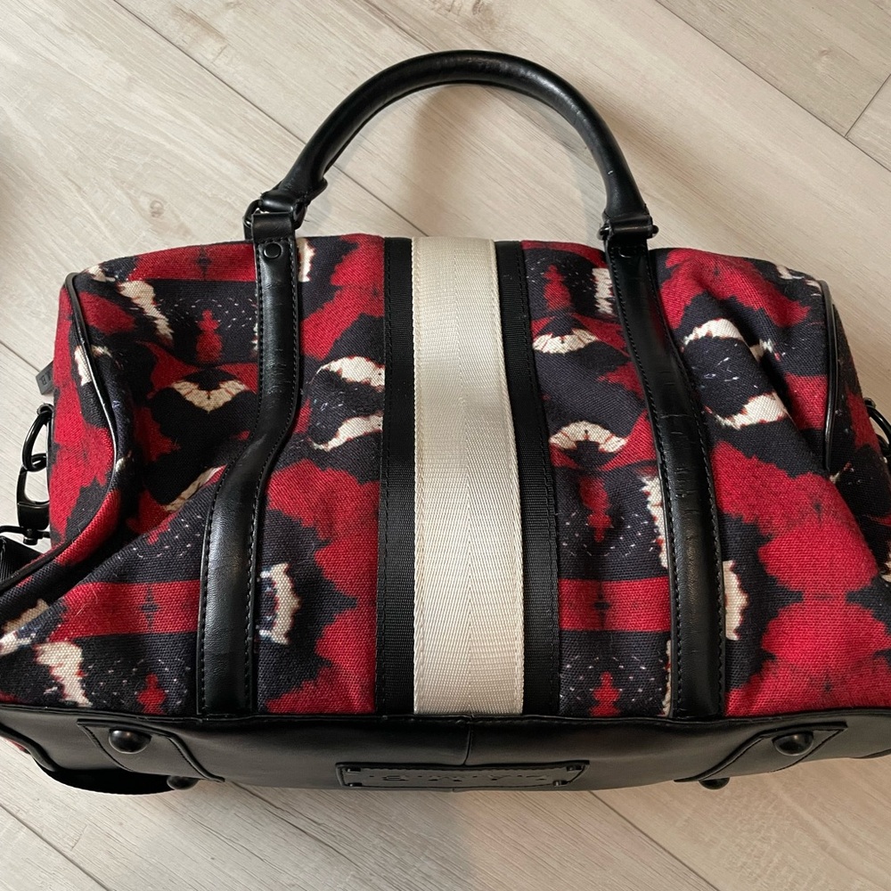 LAMB ♥️ GWEN STEFANI DUFFEL PURSE